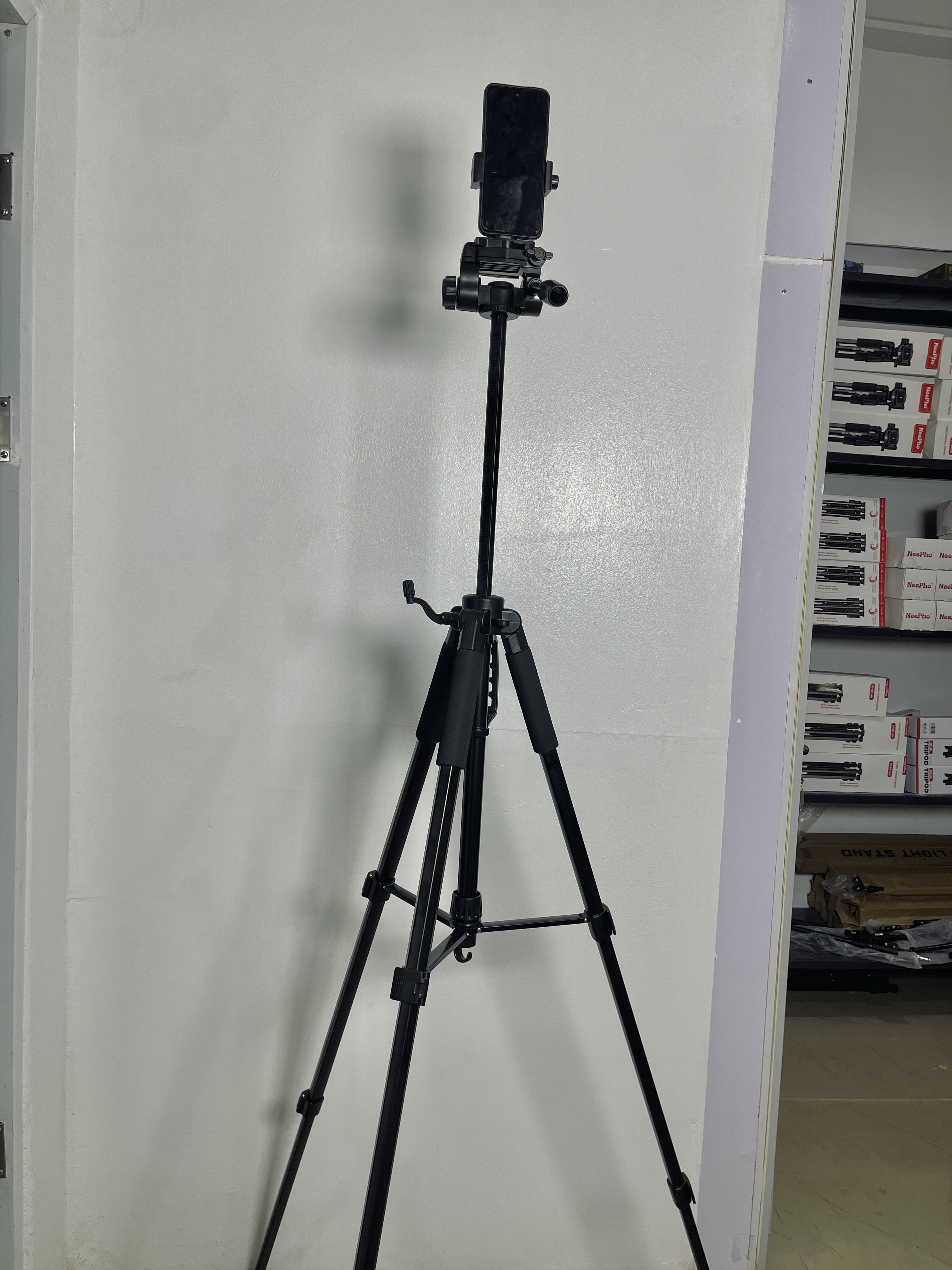 STILL THUGGIN IT varsity Jacket - white